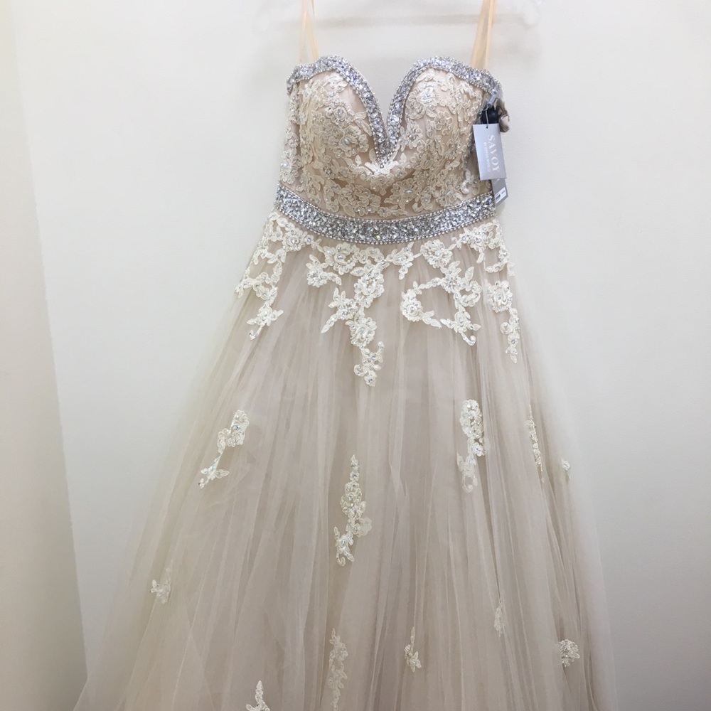 Size 6 Formal Gown.